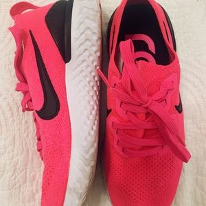 LIKE NEW • Nike EPIC REACT FLYKNIT 2 - WOMENS 7.5